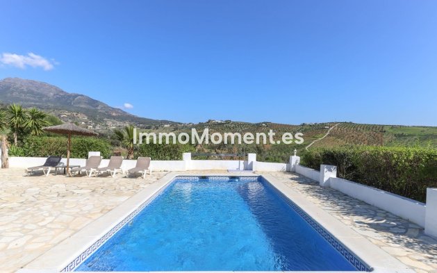 Revente - Villa individuelle - Intérieur                       - Alozaina