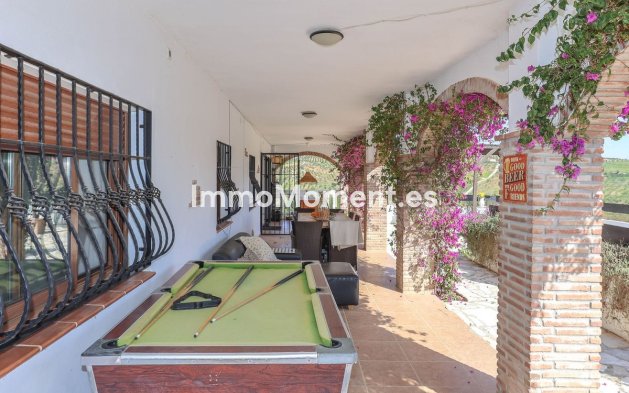 Revente - Villa individuelle - Intérieur                       - Alozaina
