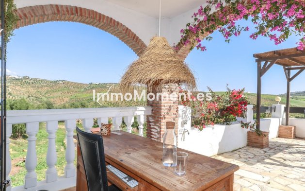 Revente - Villa individuelle - Intérieur                       - Alozaina