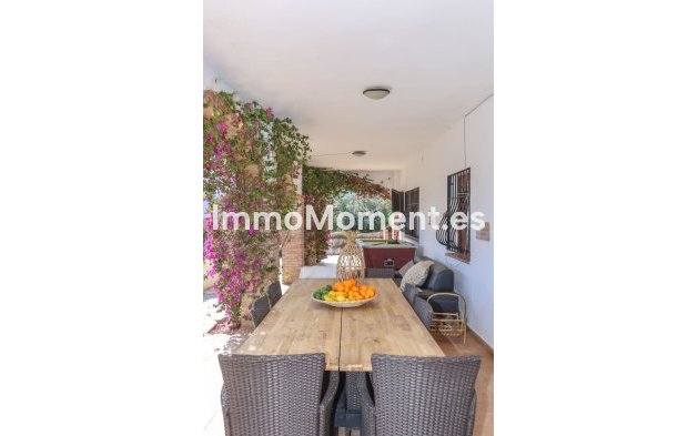 Revente - Villa individuelle - Intérieur                       - Alozaina
