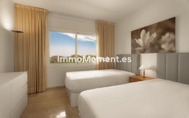 Resale - Apartment - Marbella - Elviria