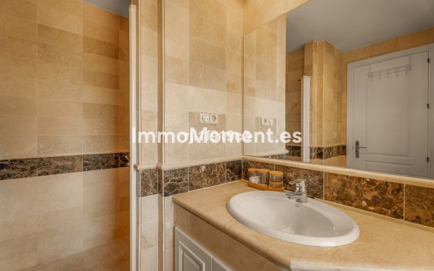 Resale - Apartment - Marbella - Elviria