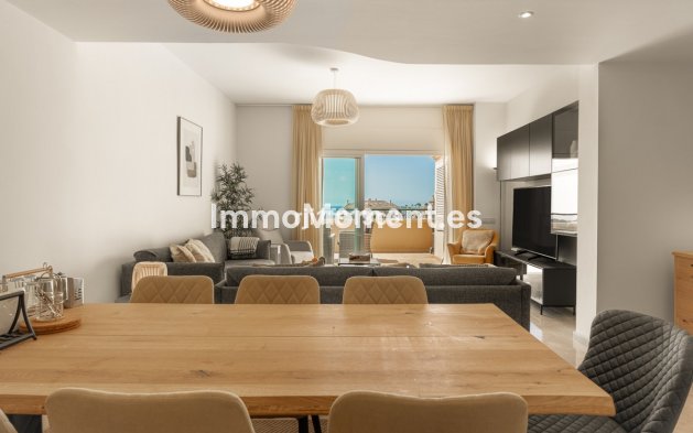 Resale - Apartment - Marbella - Elviria