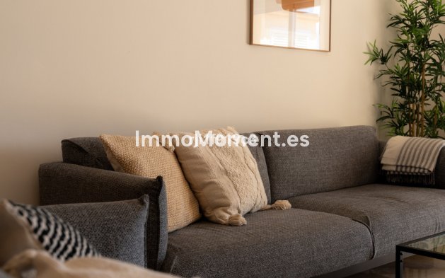 Resale - Apartment - Marbella - Elviria