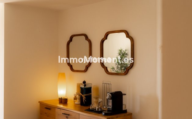 Resale - Apartment - Marbella - Elviria