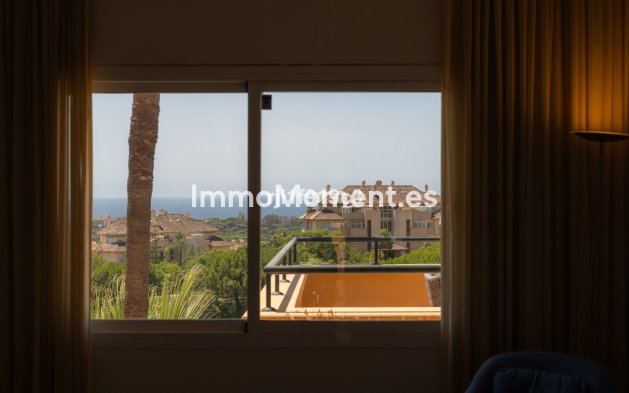 Resale - Apartment - Marbella - Elviria