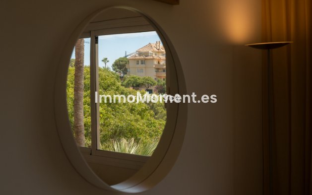 Resale - Apartment - Marbella - Elviria