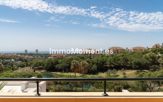 Resale - Apartment - Marbella - Elviria