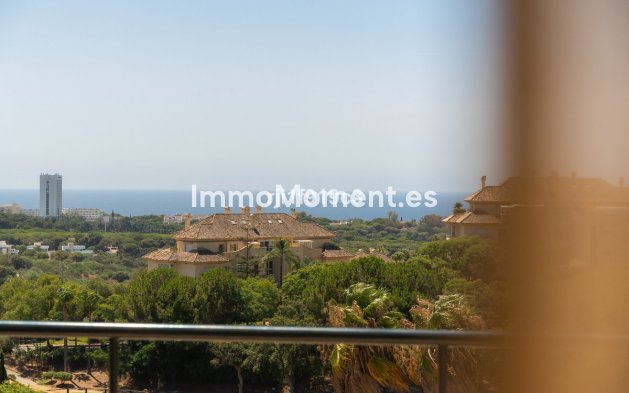 Resale - Apartment - Marbella - Elviria