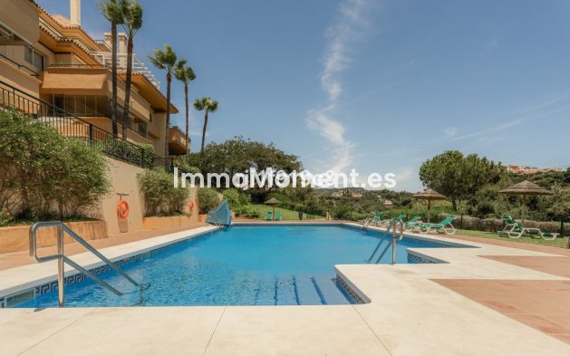 Resale - Apartment - Marbella - Elviria