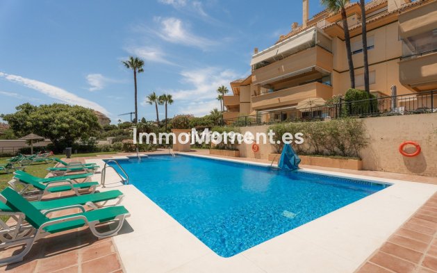 Resale - Apartment - Marbella - Elviria