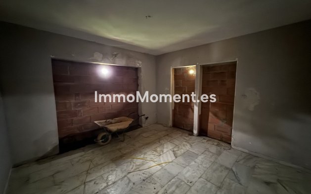 Wiederverkauf - Villa - Estepona  - Estepona Centro