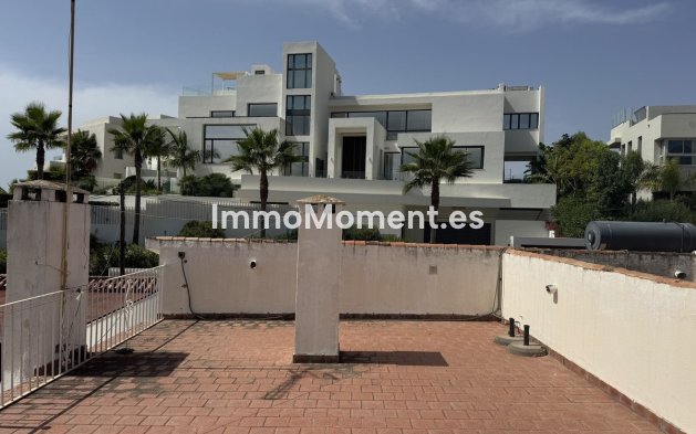 Wiederverkauf - Villa - Marbella - Nueva Andalucía