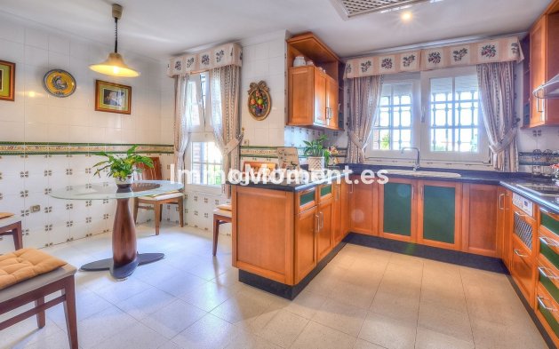 Revente - Villa - Benalmadena - Benalmadena Centro