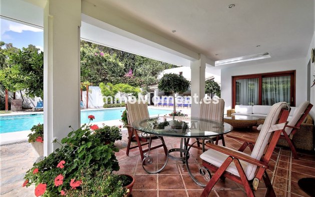 Reventa - Villa - Estepona  - New Golden Mile