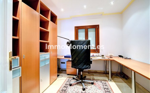 Reventa - Villa - Estepona  - New Golden Mile