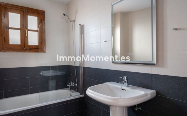 Revente - Maison mitoyenne - Estepona  - Estepona Centro