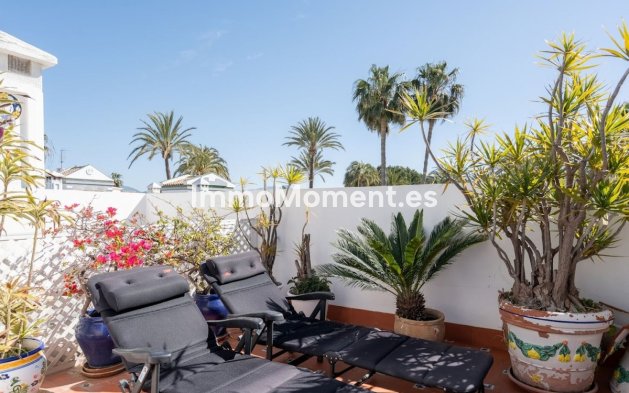 Bestaande woning - Geschakelde woning - Estepona  - New Golden Mile