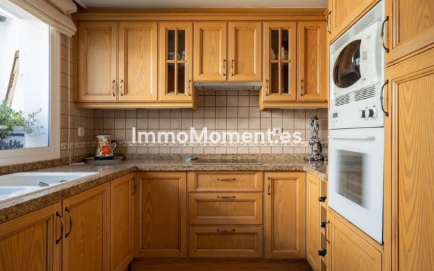 Bestaande woning - Geschakelde woning - Estepona  - New Golden Mile