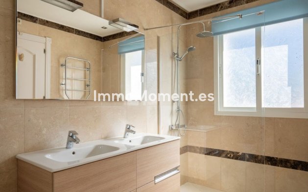Bestaande woning - Geschakelde woning - Estepona  - New Golden Mile