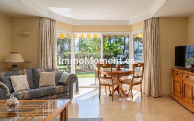 Bestaande woning - Geschakelde woning - Estepona  - New Golden Mile