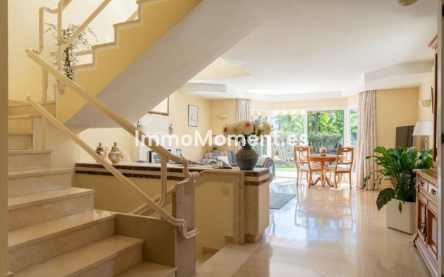 Bestaande woning - Geschakelde woning - Estepona  - New Golden Mile