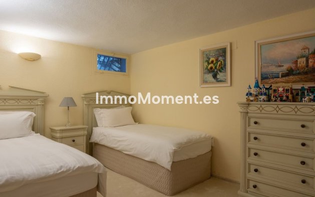 Bestaande woning - Geschakelde woning - Estepona  - New Golden Mile