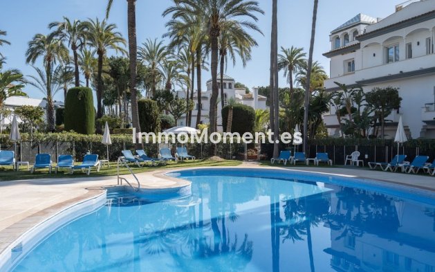 Bestaande woning - Geschakelde woning - Estepona  - New Golden Mile