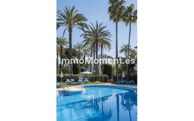 Bestaande woning - Geschakelde woning - Estepona  - New Golden Mile
