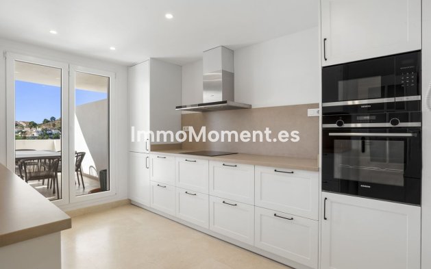 Resale - Apartment - Marbella - Aloha