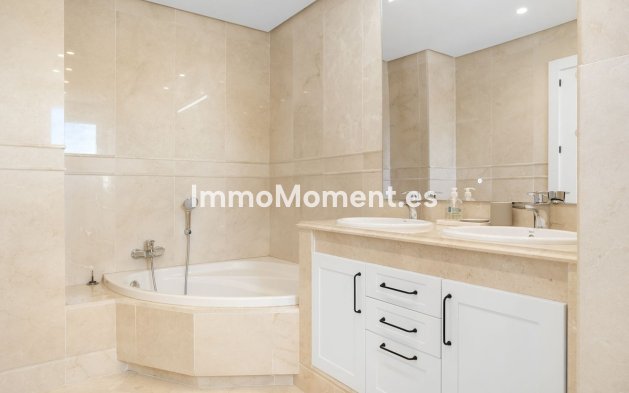 Resale - Apartment - Marbella - Aloha