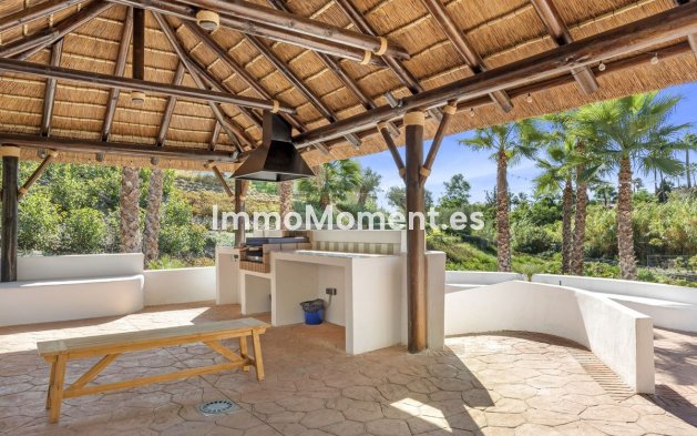 Resale - Apartment - Marbella - Aloha