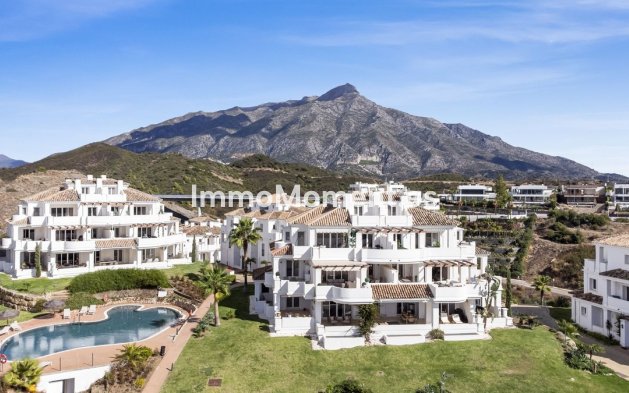 Resale - Apartment - Marbella - Aloha