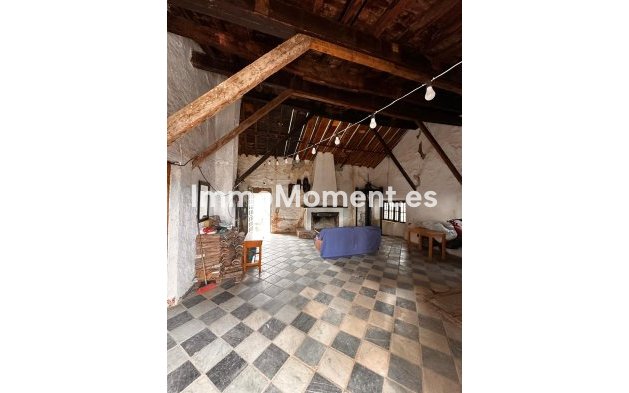 Reventa - Terreno - Interior  - Almogía