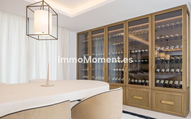 Wiederverkauf - Villa - Marbella - Nueva Andalucía