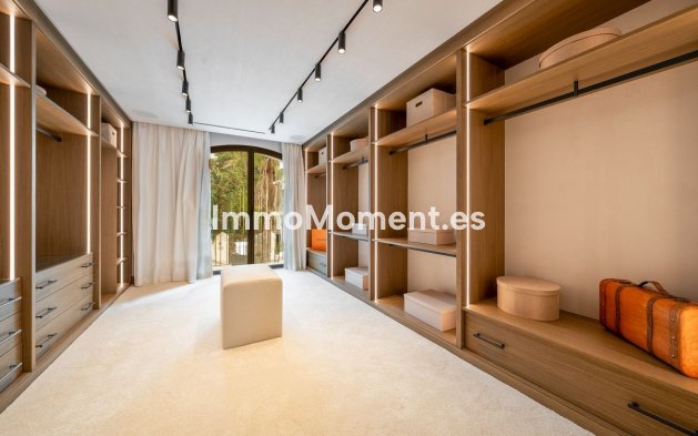 Wiederverkauf - Villa - Marbella - Nueva Andalucía