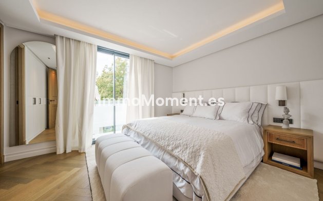 Wiederverkauf - Villa - Marbella - Nueva Andalucía