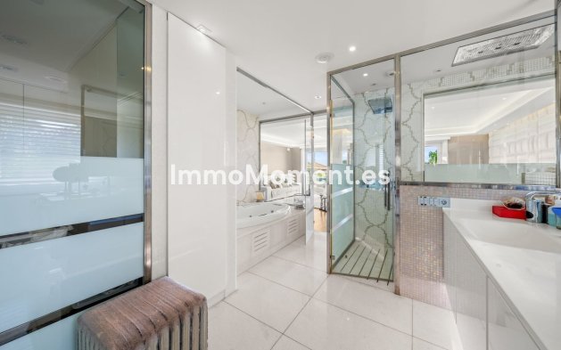 Resale - Villa - Marbella - Bahía de Marbella