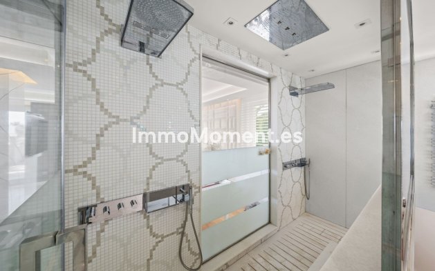 Resale - Villa - Marbella - Bahía de Marbella