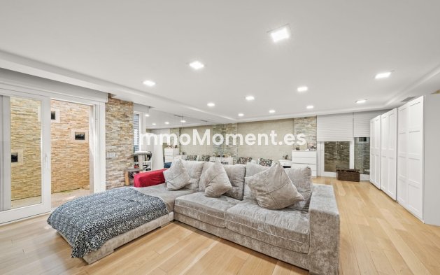 Resale - Villa - Marbella - Bahía de Marbella