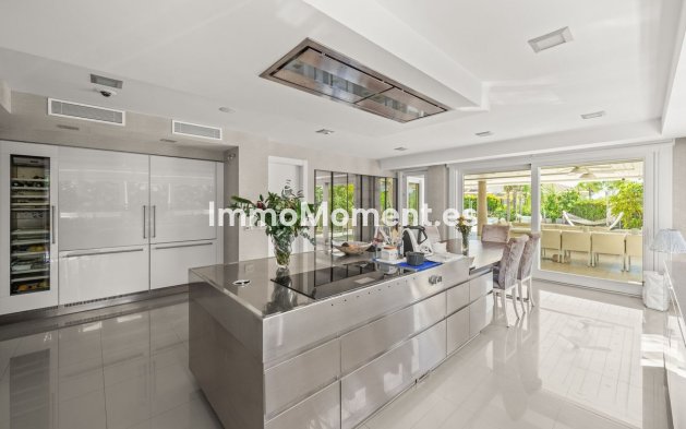 Resale - Villa - Marbella - Bahía de Marbella