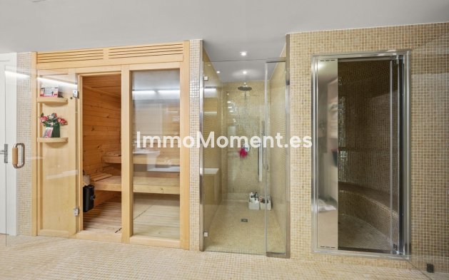 Resale - Villa - Marbella - Bahía de Marbella