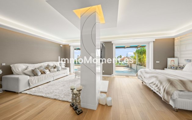 Resale - Villa - Marbella - Bahía de Marbella