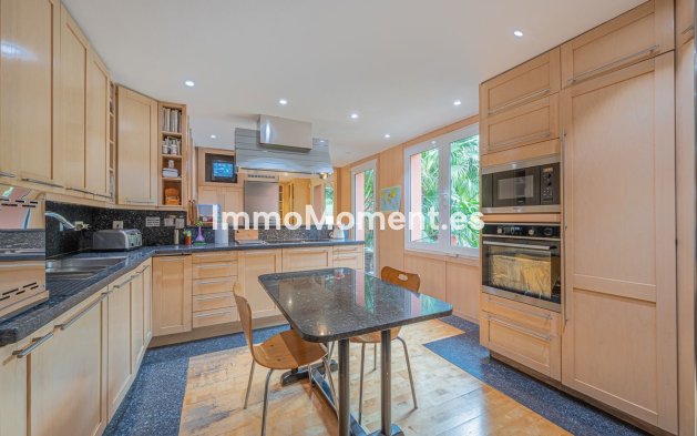 Wiederverkauf - Villa - Marbella - Nagüeles