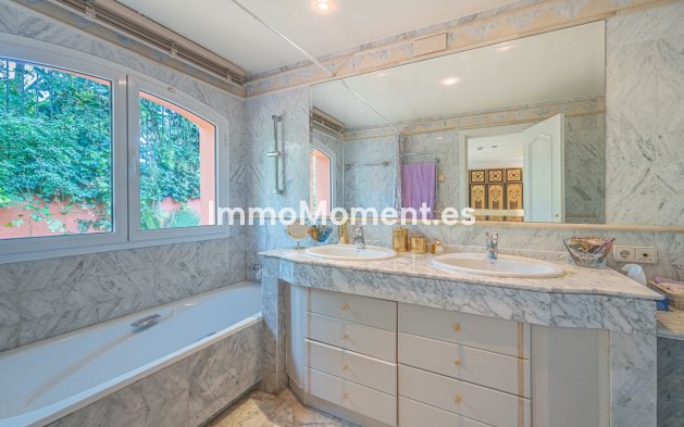 Wiederverkauf - Villa - Marbella - Nagüeles