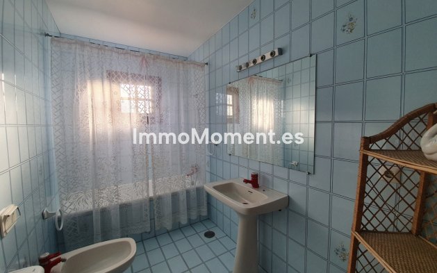 Reventa - Villa - Interior  - Guaro