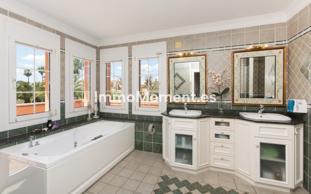 Resale - Villa - Denia - Denia Centro