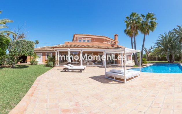 Resale - Villa - Denia - Denia Centro