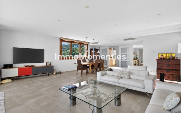 Resale - Apartment - Marbella - Altos de los Monteros