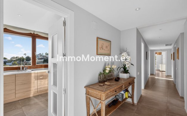Resale - Apartment - Marbella - Altos de los Monteros
